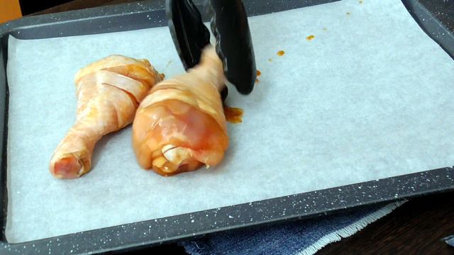 Tolle Marinade! Ich backe ein ganzes Backblech Hähnchenkeulen auf einmal! Einfaches Rezept! смотреть онлайн