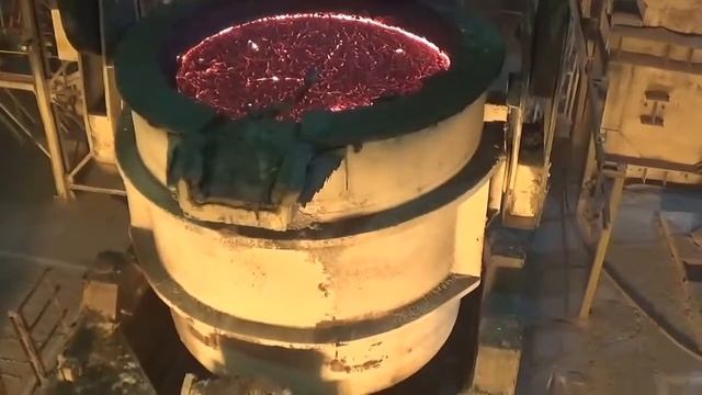 Сталеплавильный цех Оскольского электрометаллургического комбината смотреть онлайн