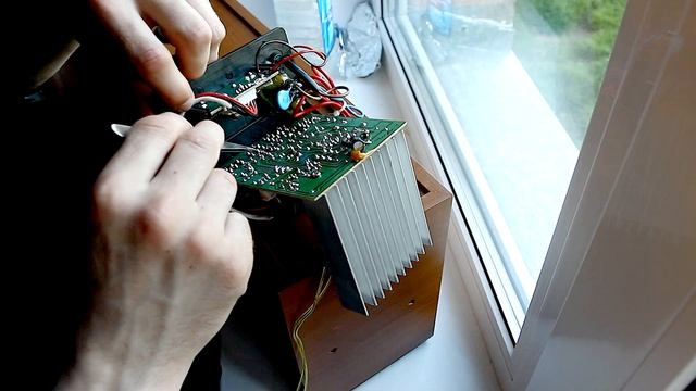 Dark Blood - Пробуем оживить Колонки Sven 747b, тихий звук одного канала смотреть онлайн