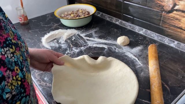 Мама шьёт ?? купили мясо | наш день Икс ? смотреть онлайн