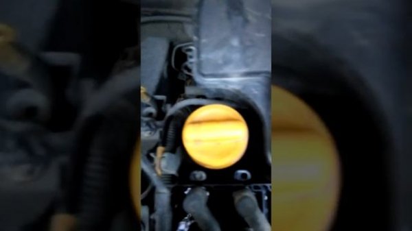 Загорелся чек на Рено Логан.