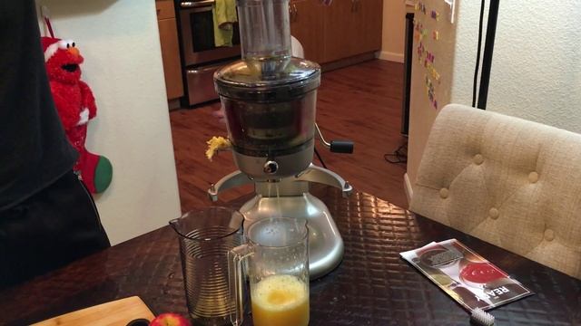 KitchenAid Slow Juicer Attachment Setup/Review/Unboxing смотреть онлайн