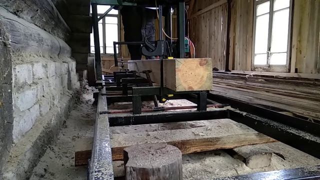 Самодельная пилорама из бензопилы Урал смотреть онлайн