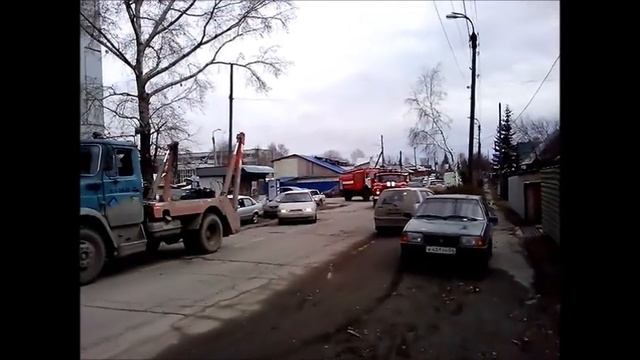 Два дома сгорели на Маяковского в Бердске смотреть онлайн