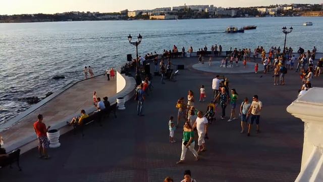 "Рояль в Кустах", Севастополь смотреть онлайн