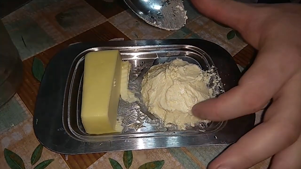 КАК СДЕЛАТЬ СЛИВОЧНОЕ МАСЛО в домашних условиях БЕЗ ТЕХНИЧЕСКИХ ПОМОЩНИКОВ смотреть онлайн