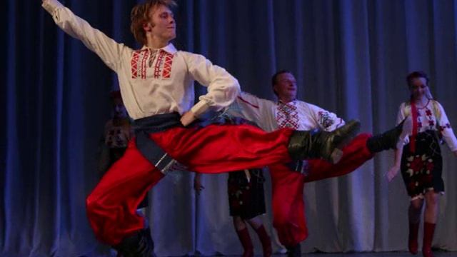 Копия видео "М. Мусоргський "Гопак" ( Сорочинський ярмарок)" смотреть онлайн