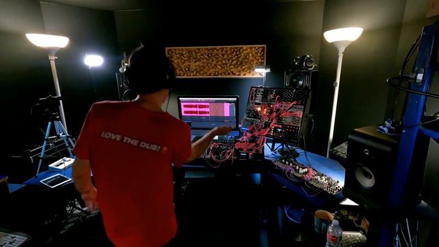 Drum and Bass Live Set! - All New, All Hardware - 4 Tracks смотреть онлайн