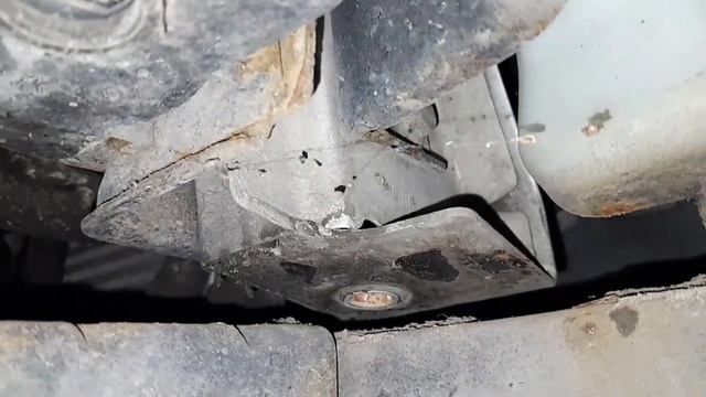 Replacing the wishbone pin in Renault Clio 3. How to replace the wishbone pin смотреть онлайн