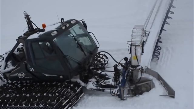 Как делают трассу для сноуборда Хафпайп, ратрак смотреть онлайн