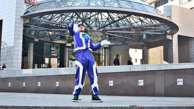 ROBOT DANCE SHOW: GRAVITATION (NEW) смотреть онлайн