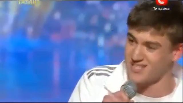 Видео Парень зачитал рэп про ДЕДА, до слез смотреть онлайн
