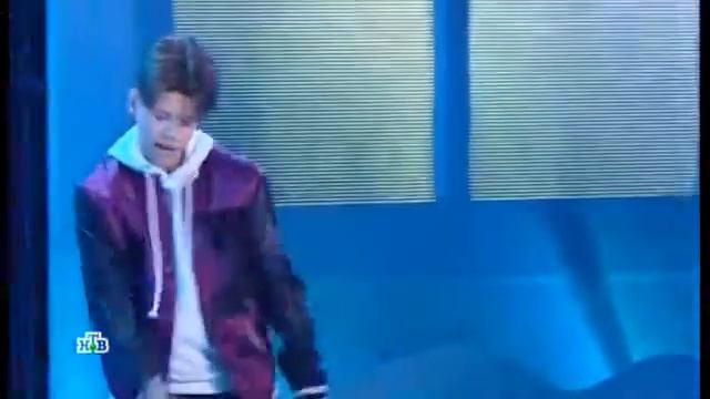 MBAND, А. Филин, Д. Ястремский, А. Забугин - Правильная девочка. Рождественская песенка года смотреть онлайн