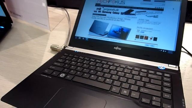 Fujitsu Lifebook UH572 im Hands On [DE] смотреть онлайн
