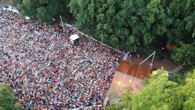 Изгиб гитары жёлтой сл О Метяев исп А Долгов смотреть онлайн