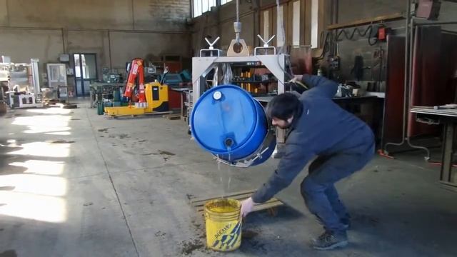 VEAB BS89 PF - ручной кантователь для подъема бочек фиксированного диаметра смотреть онлайн