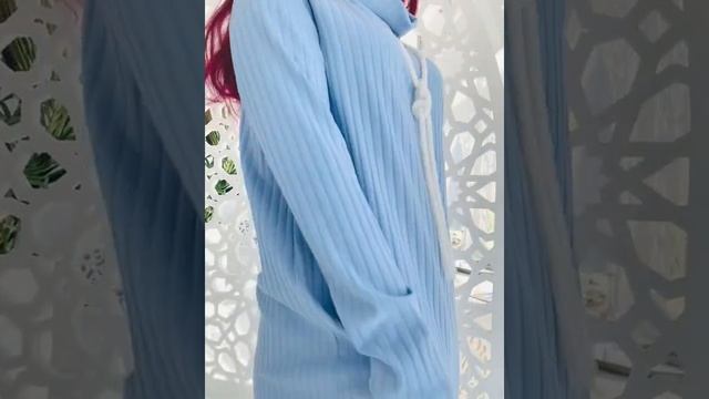 Платье в стиле макси из трикотажа лапша небесно-голубого цвета - www.FatmaFashion.ru смотреть онлайн