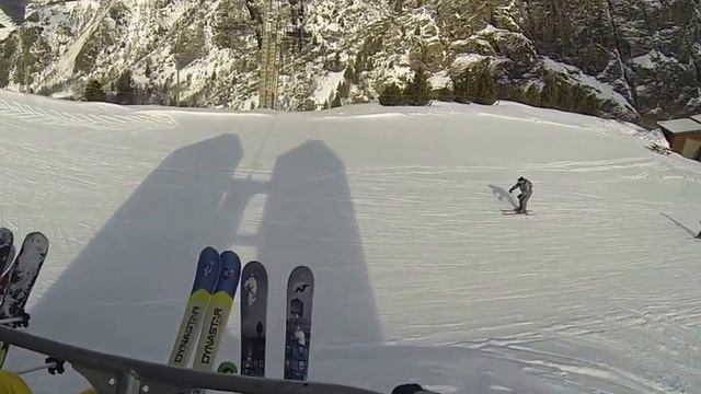 Scariest ski lift - Nearly fell off the ski lift смотреть онлайн
