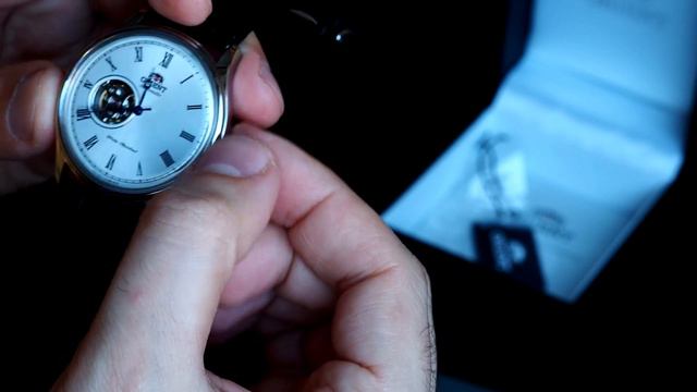 Orient Analogue Automatic FAG00003W0 смотреть онлайн