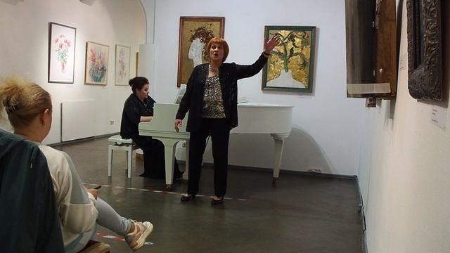 06. На стихи В. Лебедева-Кумача. Лунный вальс. Евгения Малеева, Людмила Калинина. mov