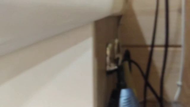 Вешаем удобно фен и плойку смотреть онлайн