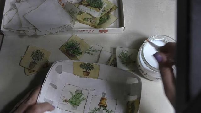 Новая жизнь из мусорного ведра // Декупаж//diy смотреть онлайн