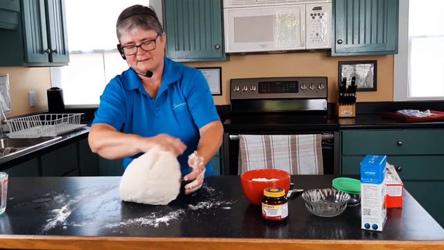 Baking with Marlene- Homemade Bread смотреть онлайн