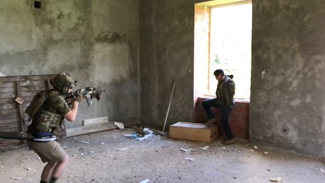 Проект "Хэд Шот" Зашел в тыл и расстрелял. смотреть онлайн
