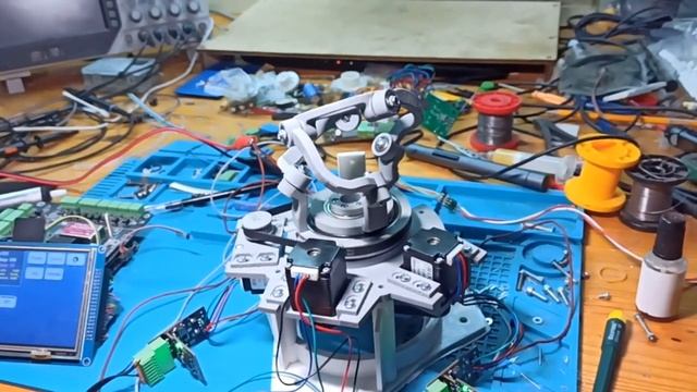 Работа СПМ ( сферического параллельного механизма ) смотреть онлайн