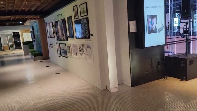 Лексус ЛС460 Куда уходит антифриз? Поехал в главный магазин Самсунг и нахватался штрафов Нью Йорк смотреть онлайн