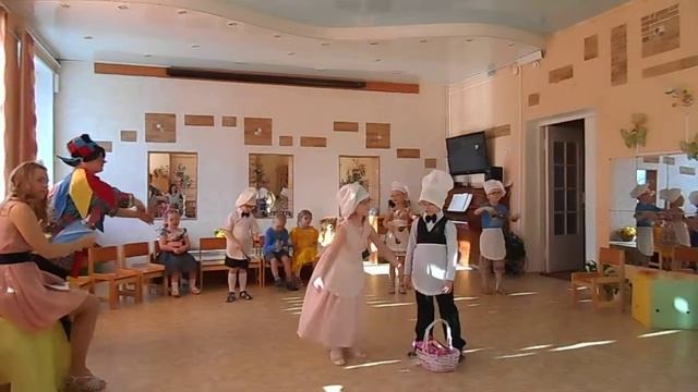 танец Поварят ст.гр 2014-15 смотреть онлайн