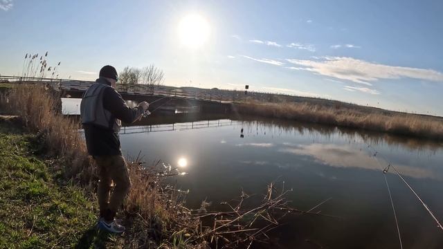 Наноджиг с берега на реке Миус смотреть онлайн