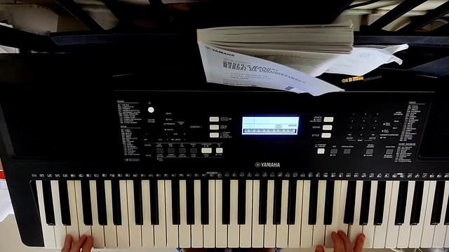 Metro Christmas Magic Commercial Theme On Yamaha PSR-E373 смотреть онлайн