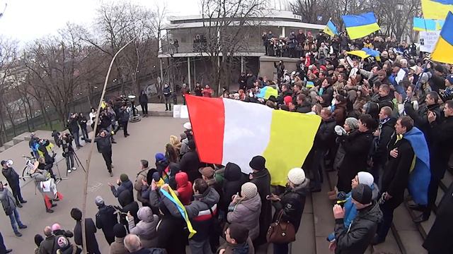 Одесса поет гимн возле Дюка 090314 смотреть онлайн