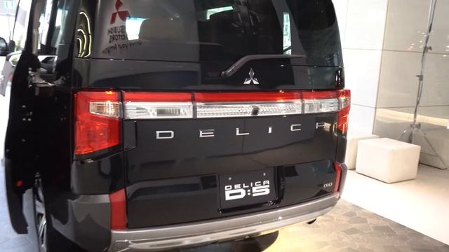 NEW Mitsubishi Delica D:5 Black - 2019 Mitsubishi Delica Review - 新型三菱 デリカD:5 ブラック