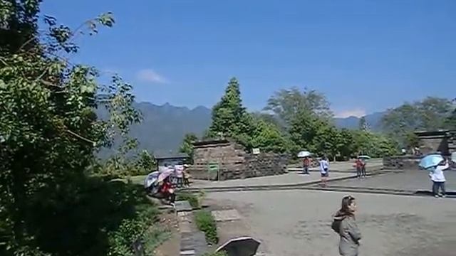 Буддийский храм Боробудур, остров Ява смотреть онлайн