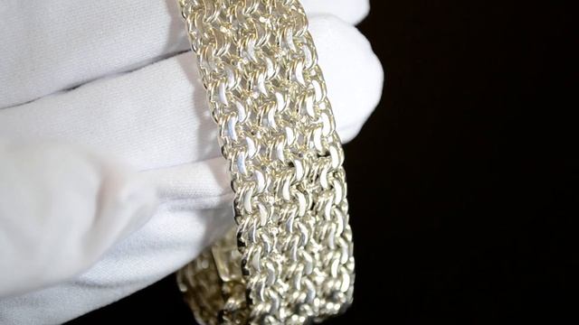 Серебряный браслет плетения Тройной Бисмарк с гравировкой инициалов и замком-защёлкой смотреть онлайн