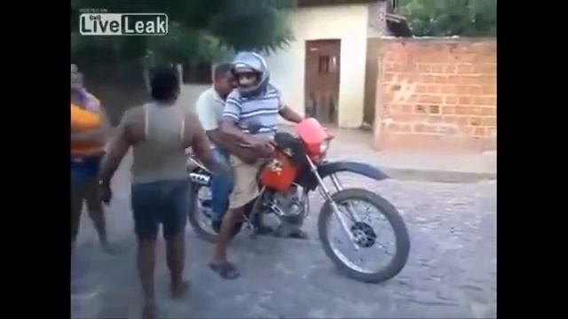 Пьяные на мотоцикле смотреть онлайн