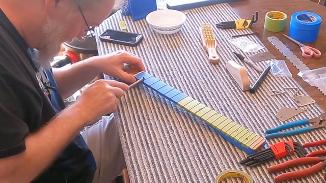 Fret Leveling a 2019 Fender Deluxe Nashville Telecaster смотреть онлайн