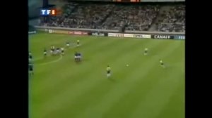 Самый сильный удар в истории футбола от Роберто Карлоса)