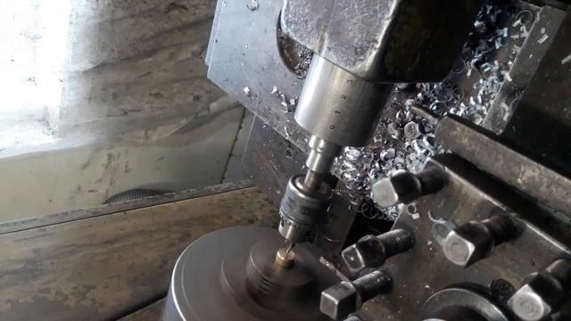 Токар ас дід Тарас. Втулка до коробки швидкостей. смотреть онлайн
