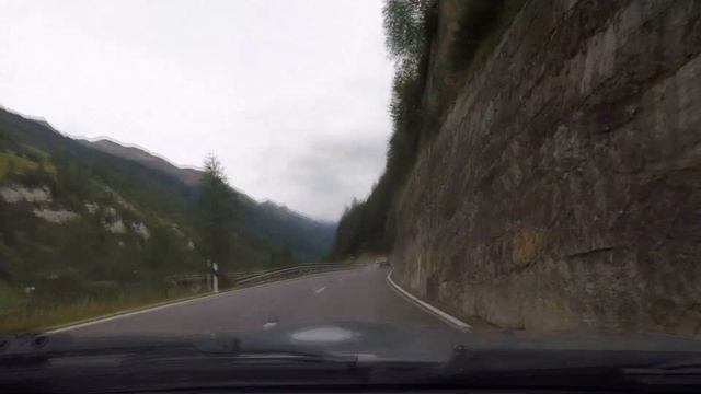 Pässefahrt mit dem - ''Audi 100 Coupé S Club Schweiz'' смотреть онлайн