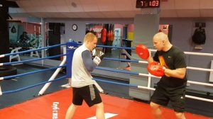 Работа на лапах с "левшой".