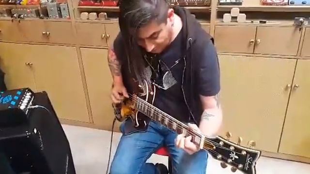 kind of Performing "Bipolarity" at Qualityguitar Store смотреть онлайн