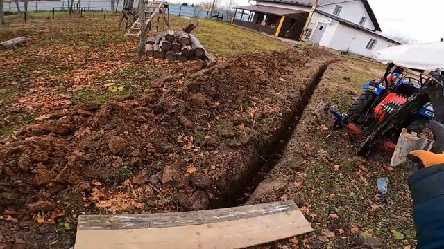 Монтаж водосточной системы .Экскаватор готов к работе ! [Жизнь в деревне]