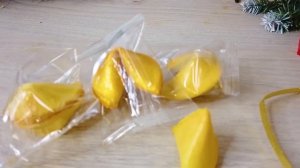 Морские свинки БУЗЯ и КУЗЯ угадывают цену НОВОГОДНИХ подарков | ДОРОГО VS ДЕШЕВО ЧЕЛЛЕНДЖ