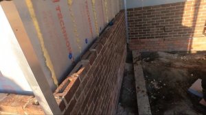 облицовка дома кирпичом / приспособление для кладки кирпича ручной формовки/ монолитный дом