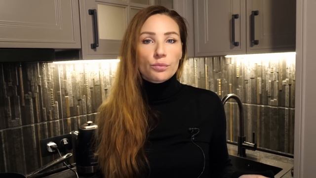 Всё для комфорта в кухне с газом 6 метров Дизайн планировка с посудомойкой и всей техникой #Хрущевк смотреть онлайн