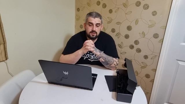 Unboxing Acer Predator Triton 500 laptop смотреть онлайн