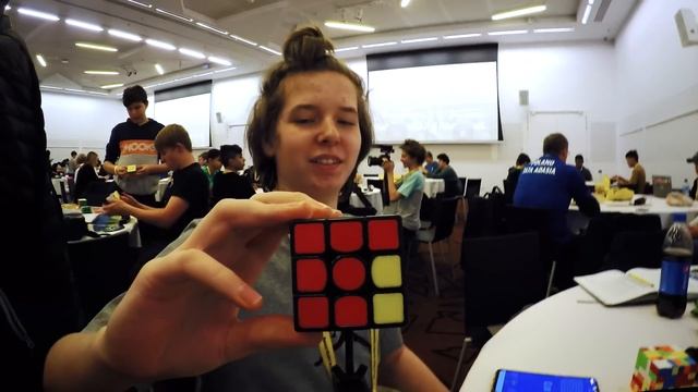 One Cube Many Cubers ? World's 2019 Edition! смотреть онлайн